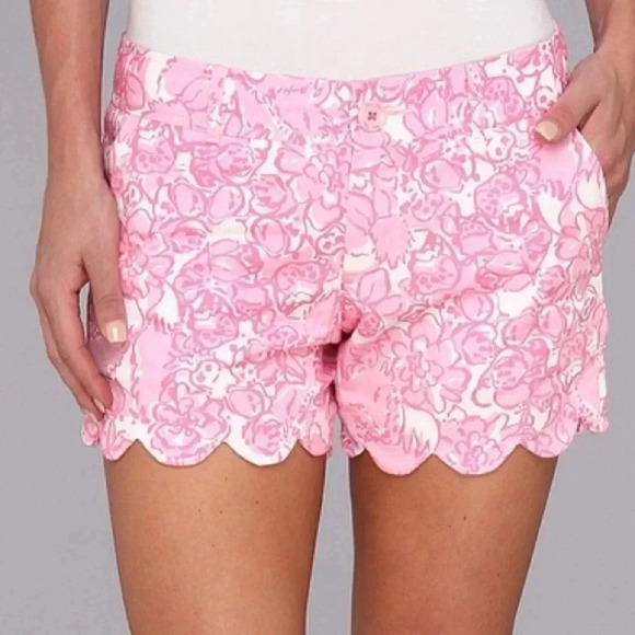 Lilly Pulitzer she's a fox buttercup shorts scalloped chinos Barbie pink print - Picture 8 of 9